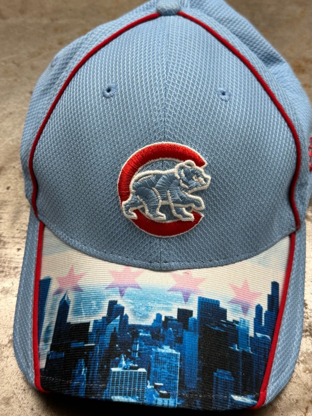 New Era Light Blue & Red Chicago Cubs Baseball Cap Hat with Chicago City Print